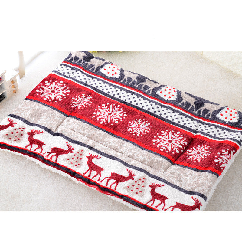 Soft Pet Cushion & Dog Blanket – Cozy Bedding for Dogs & Cats