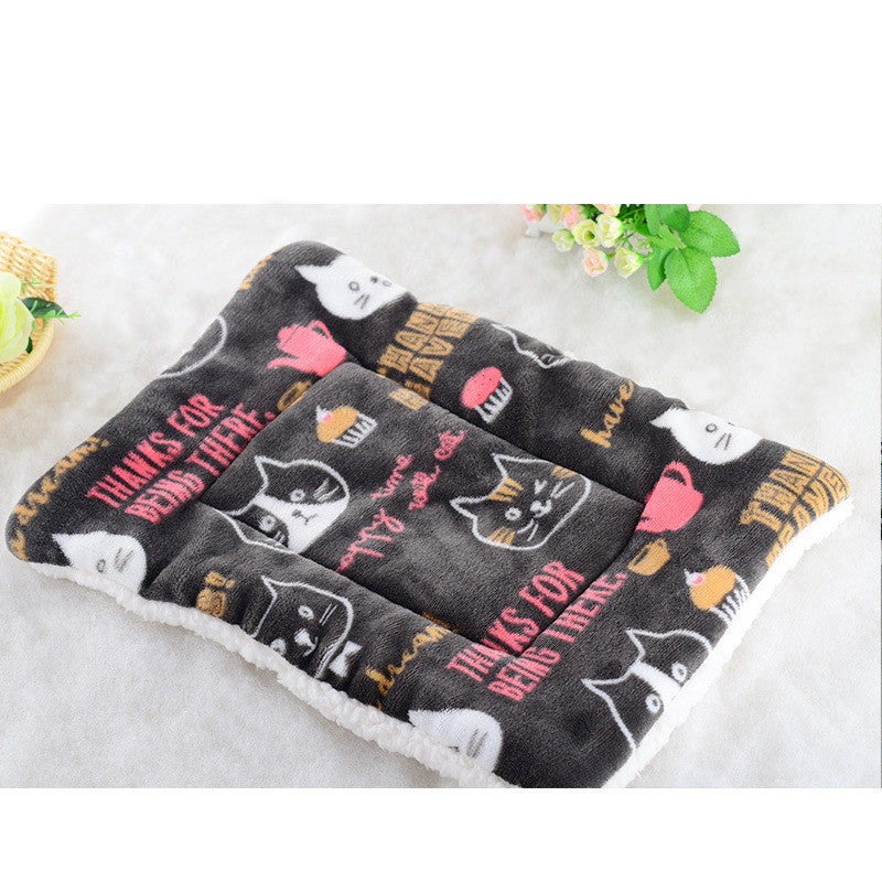 Soft Pet Cushion & Dog Blanket – Cozy Bedding for Dogs & Cats